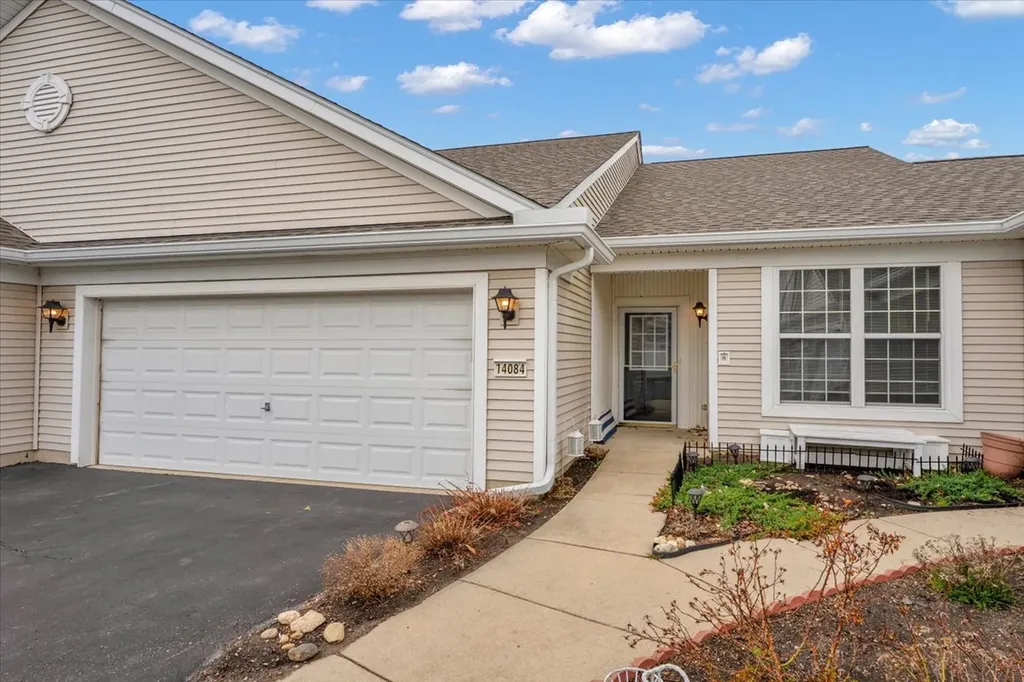 14084 Moraine Hills Drive Huntley IL 60142