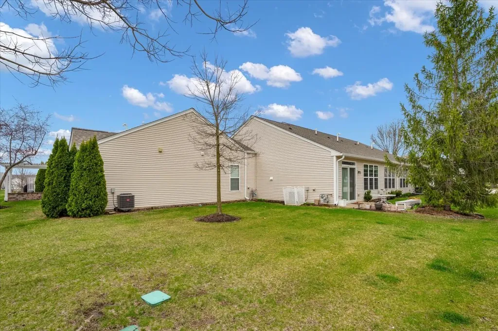 14084 Moraine Hills Drive Huntley IL 60142