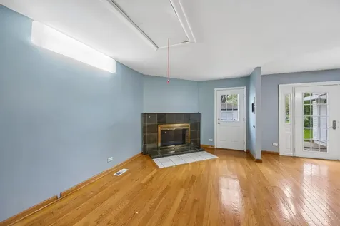 670 Lakeview Lane Hoffman Estates IL 60169