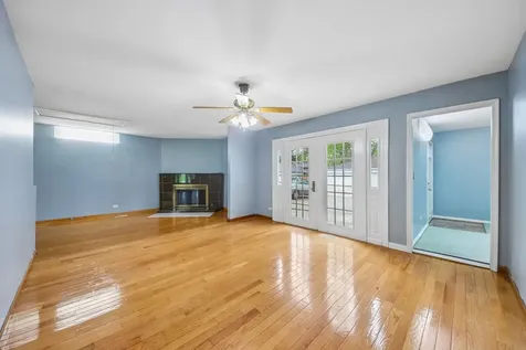 670 Lakeview Lane Hoffman Estates IL 60169