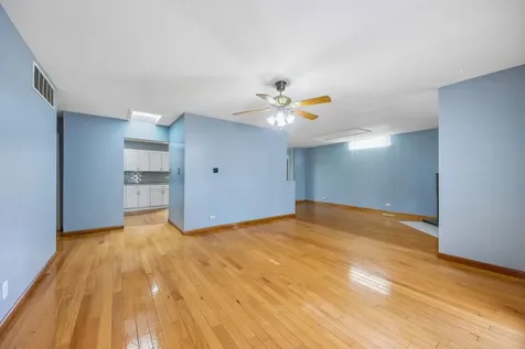 670 Lakeview Lane Hoffman Estates IL 60169
