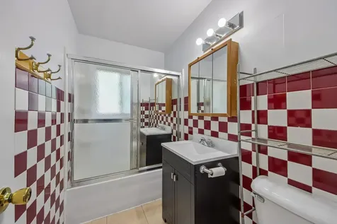 670 Lakeview Lane Hoffman Estates IL 60169