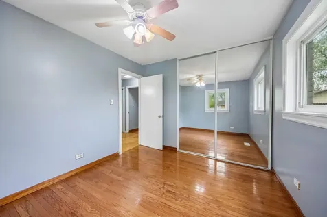 670 Lakeview Lane Hoffman Estates IL 60169