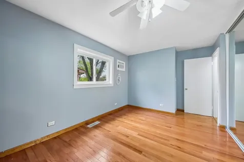 670 Lakeview Lane Hoffman Estates IL 60169