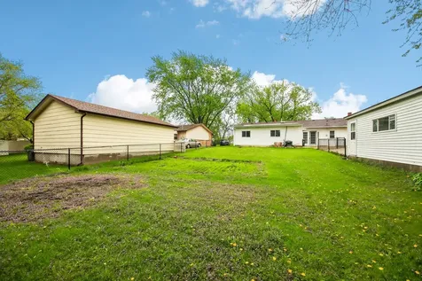 670 Lakeview Lane Hoffman Estates IL 60169