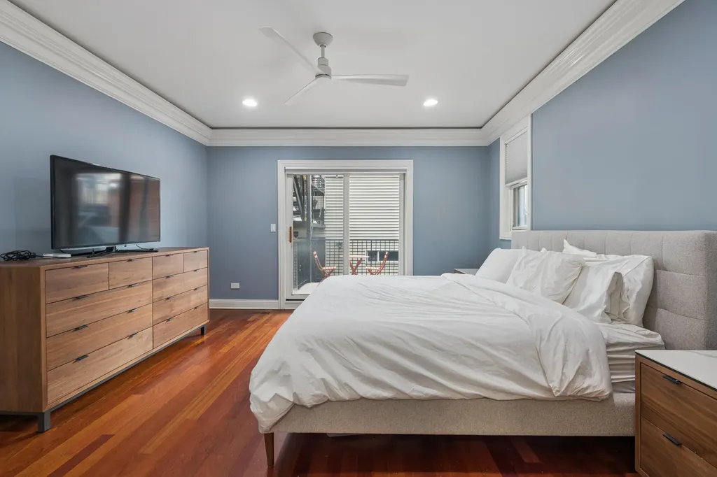 3236 North Kenmore Avenue Chicago IL 60657