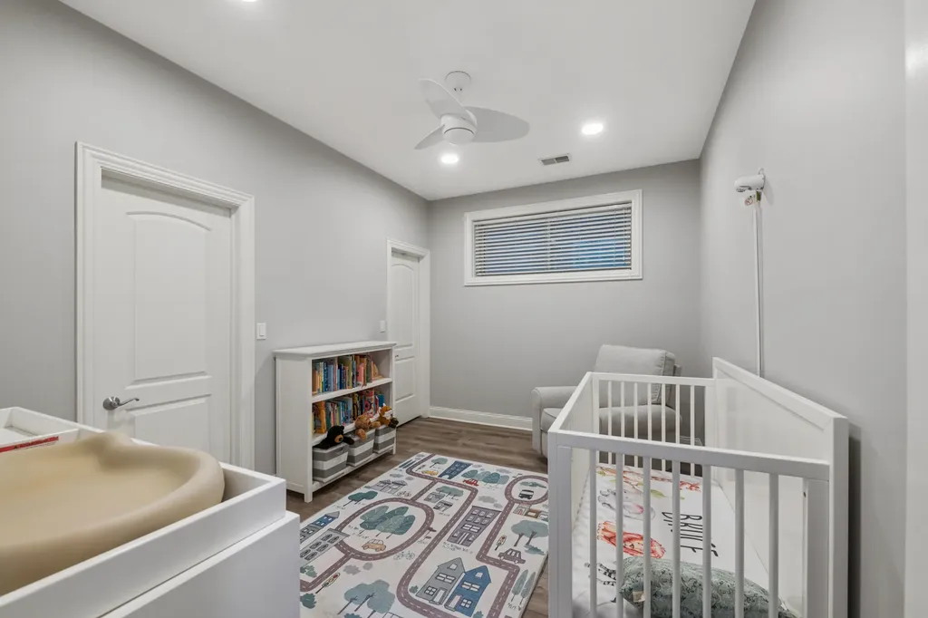 3236 North Kenmore Avenue Chicago IL 60657