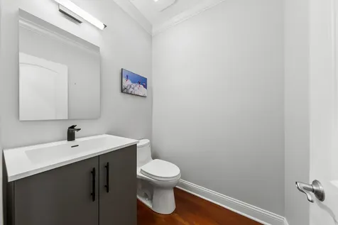 3236 North Kenmore Avenue Chicago IL 60657