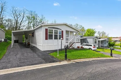 700 Hillcrest Lane Crystal Lake IL 60014