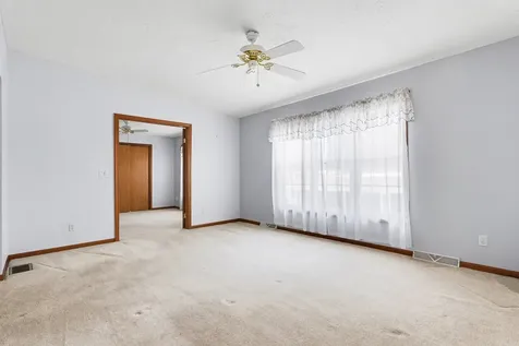 700 Hillcrest Lane Crystal Lake IL 60014