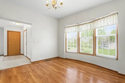 700 Hillcrest Lane Crystal Lake IL 60014