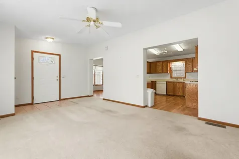 700 Hillcrest Lane Crystal Lake IL 60014