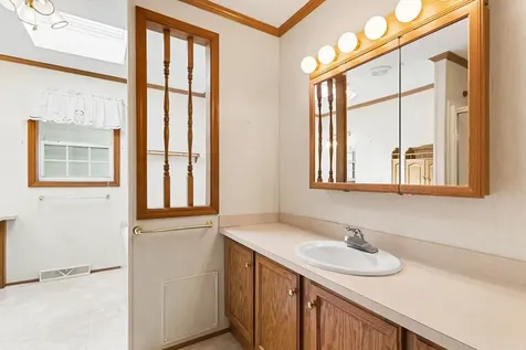 700 Hillcrest Lane Crystal Lake IL 60014