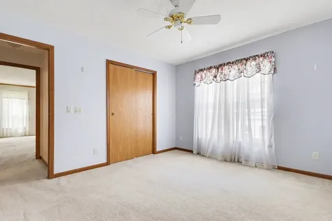 700 Hillcrest Lane Crystal Lake IL 60014