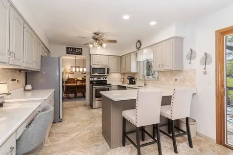 8833 Tamarac Way Bloomington IL 61705