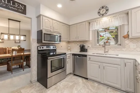 8833 Tamarac Way Bloomington IL 61705