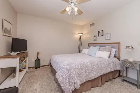 8833 Tamarac Way Bloomington IL 61705