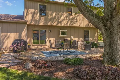 8833 Tamarac Way Bloomington IL 61705