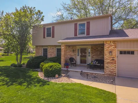 8833 Tamarac Way Bloomington IL 61705