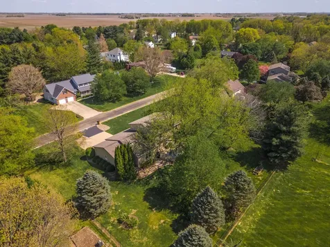 8833 Tamarac Way Bloomington IL 61705