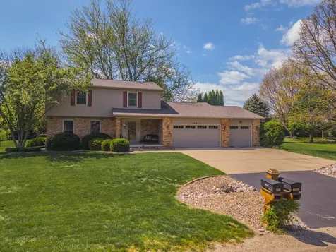 8833 Tamarac Way Bloomington IL 61705