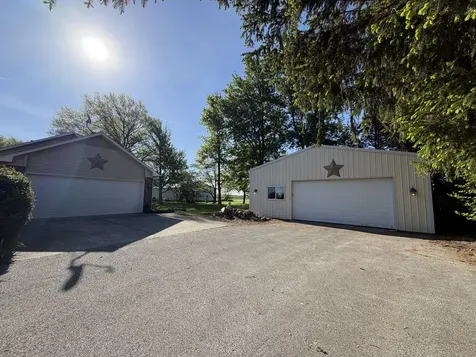 2761 County Road 1700 Ogden IL 61859