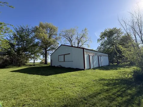 2761 County Road 1700 Ogden IL 61859
