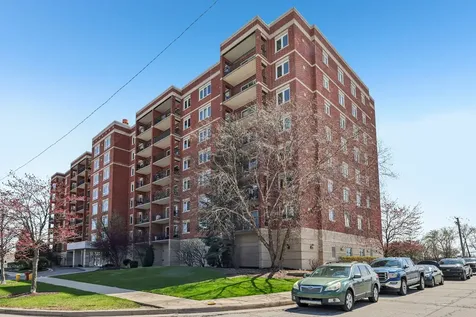 5555 North Cumberland Avenue Chicago IL 60656