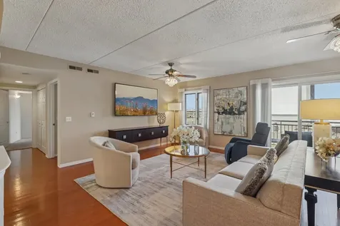 5555 North Cumberland Avenue Chicago IL 60656