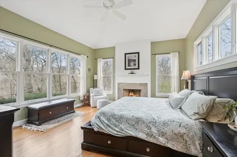 346 Crescent Drive Lake Bluff IL 60044