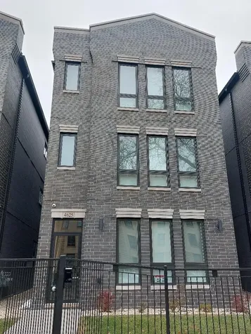 4625 South Michigan Avenue Chicago IL 60653