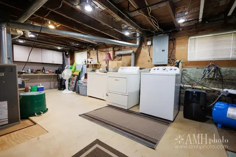 3743 South 8500 E Road St. Anne IL 60964