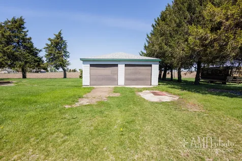 3743 South 8500 E Road St. Anne IL 60964