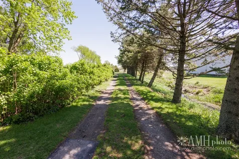 3743 South 8500 E Road St. Anne IL 60964