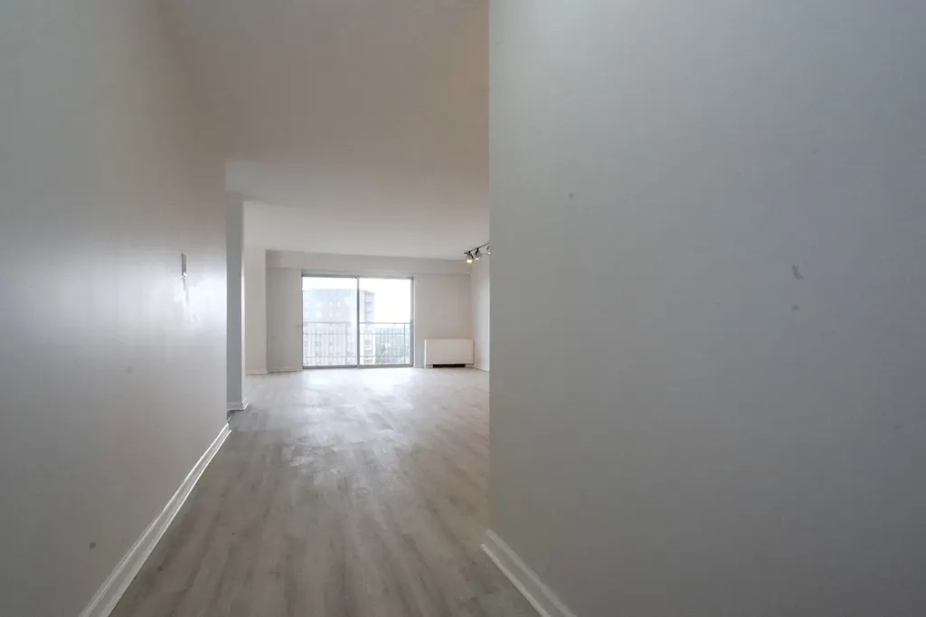 7033 North Kedzie Avenue Chicago IL 60645