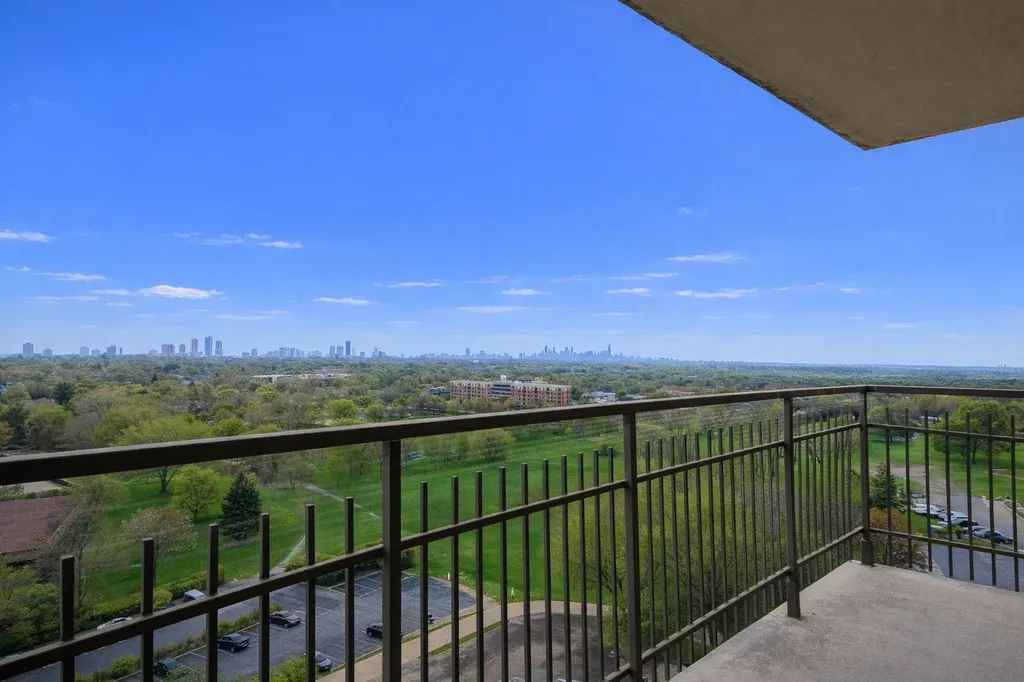 7033 North Kedzie Avenue Chicago IL 60645