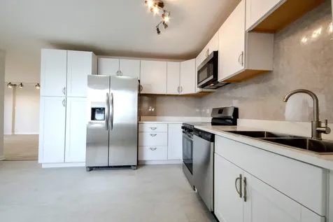 7033 North Kedzie Avenue Chicago IL 60645