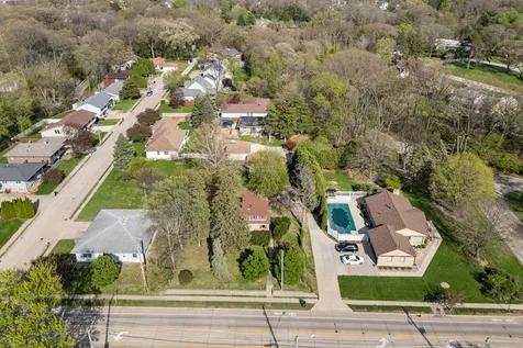 2416 7TH Street Moline IL 61265