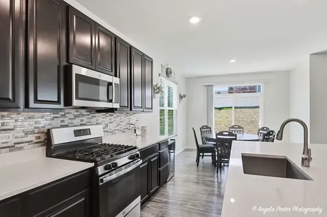 1127 Williamsbury Drive Crystal Lake IL 60012