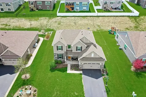 1127 Williamsbury Drive Crystal Lake IL 60012