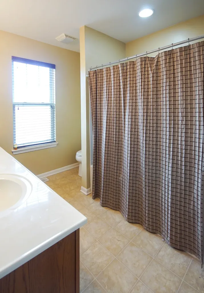 3373 Kentshire Circle Aurora IL 60504