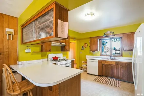 904 5TH Street Erie IL 61250