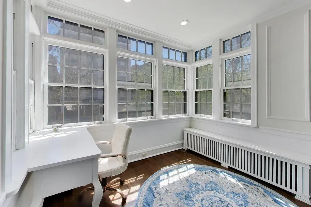 440 West Oakdale Avenue Chicago IL 60657