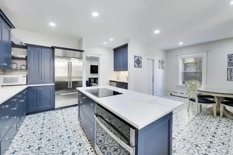 440 West Oakdale Avenue Chicago IL 60657