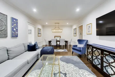 440 West Oakdale Avenue Chicago IL 60657