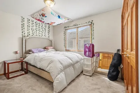 2598 Chasewood Court Aurora IL 60502