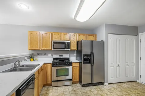28088 West Niagara Street Lakemoor IL 60051