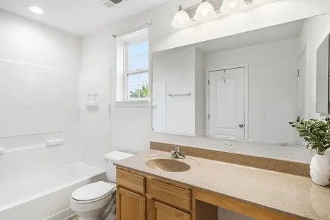 28088 West Niagara Street Lakemoor IL 60051