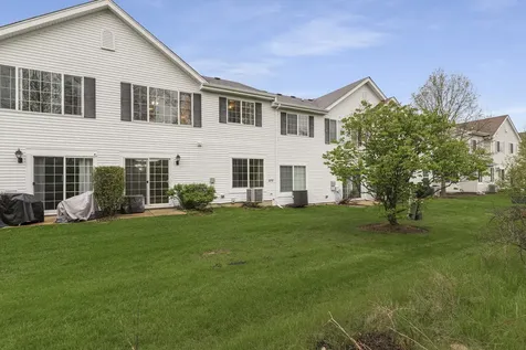 28088 West Niagara Street Lakemoor IL 60051