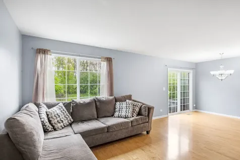 28088 West Niagara Street Lakemoor IL 60051